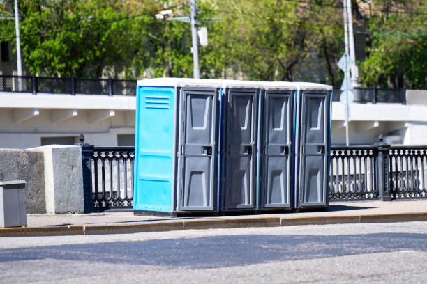 Best Porta potty delivery and setup  in Manchester, IA